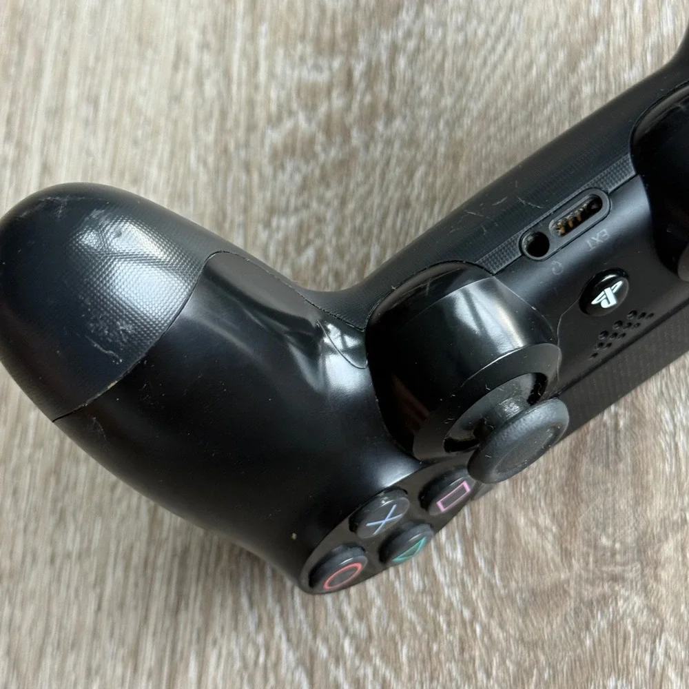 Sony PlayStation 4 DualShock 4 Wireless Controller Jet Black CUH-ZCT2U UNTESTED